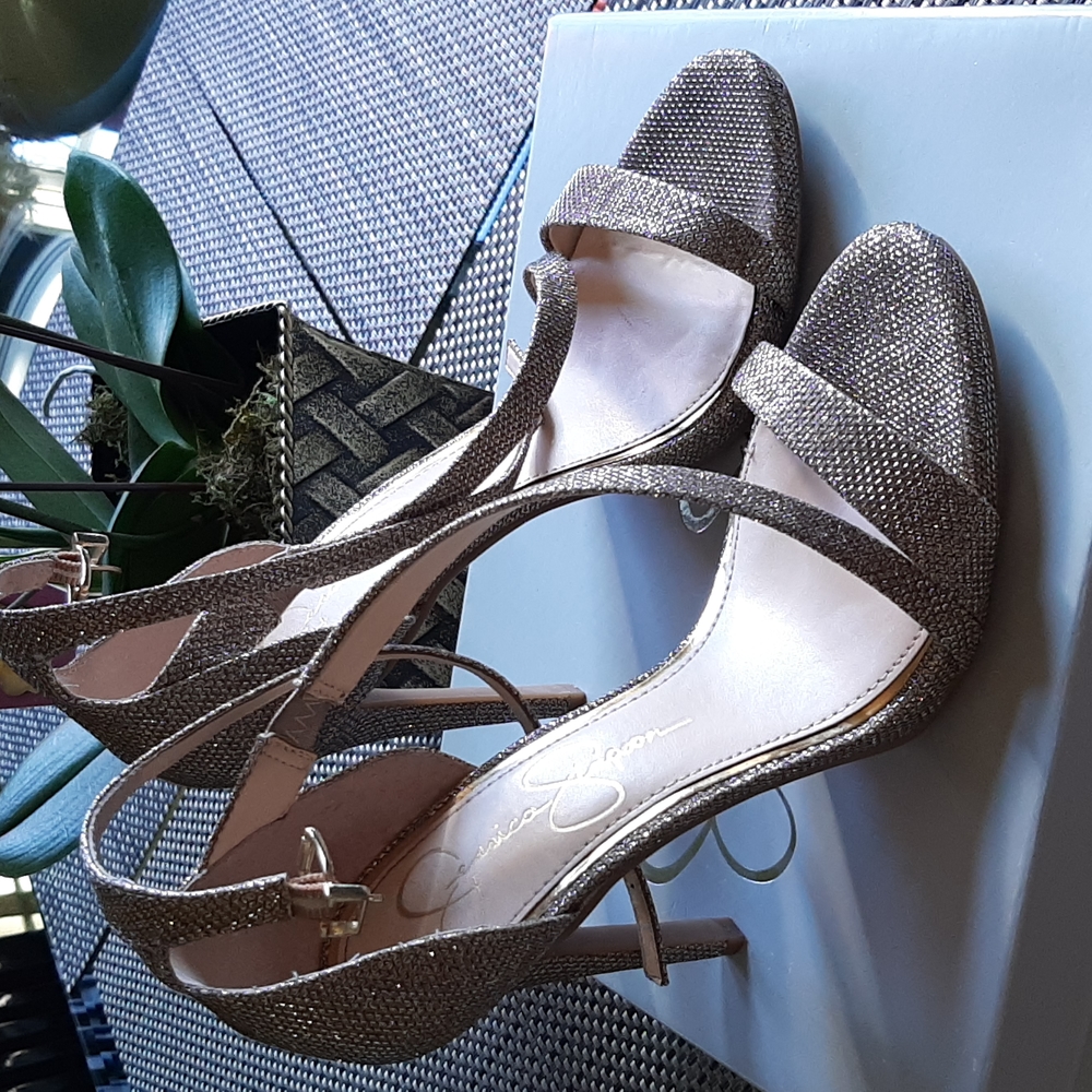 Jessica Simpson high heel.